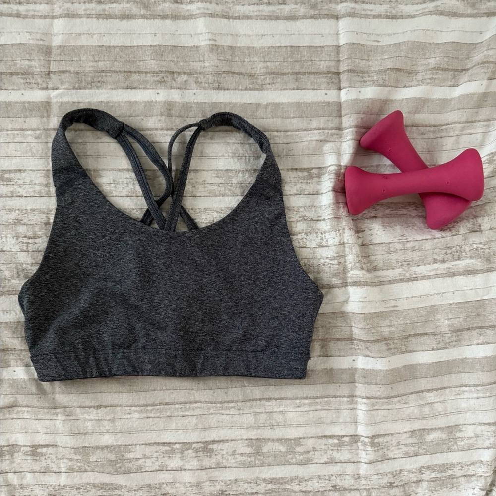 💪🏻 Old Navy Dark Heather Grey Sports Bra Medium